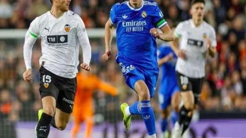 南安普顿3-2逆转热刺，孙兴慜入球未能逆转颓势